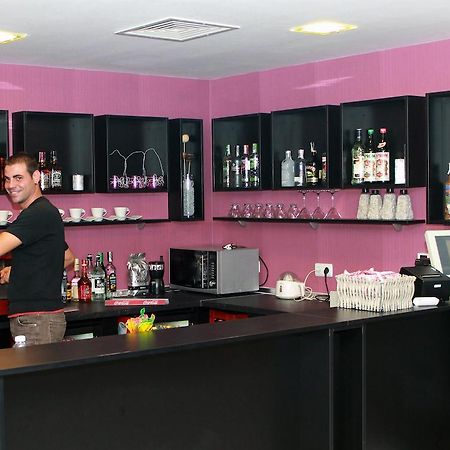 טרגובישטה Hotel Mizia מראה חיצוני תמונה